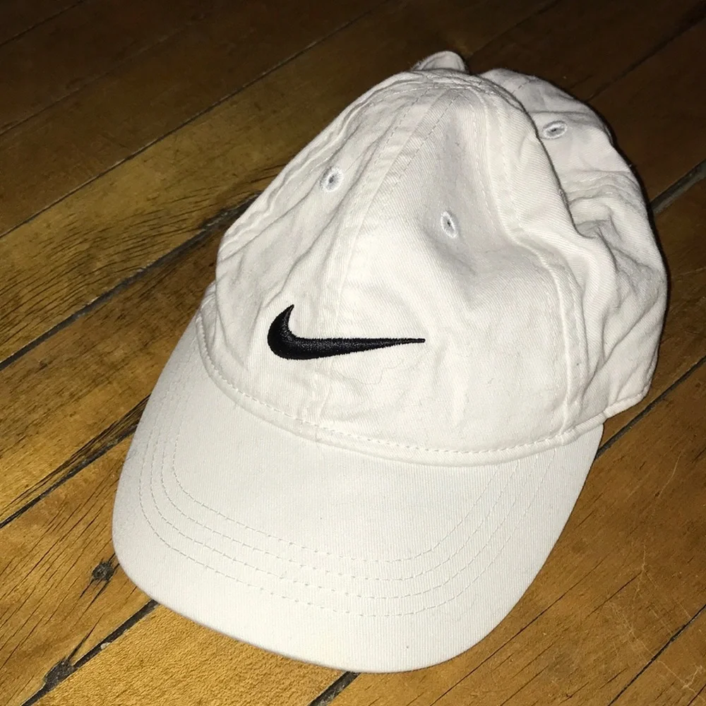 Nike Kids White Cap with‎ Black Swoosh